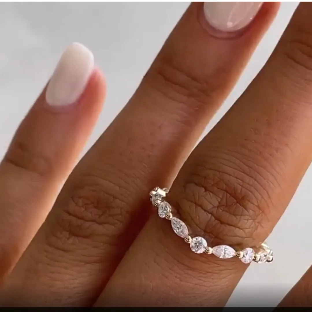 /public/photos/live/Marquise & Round Moissanite Matching Wedding Band 559 (4).webp